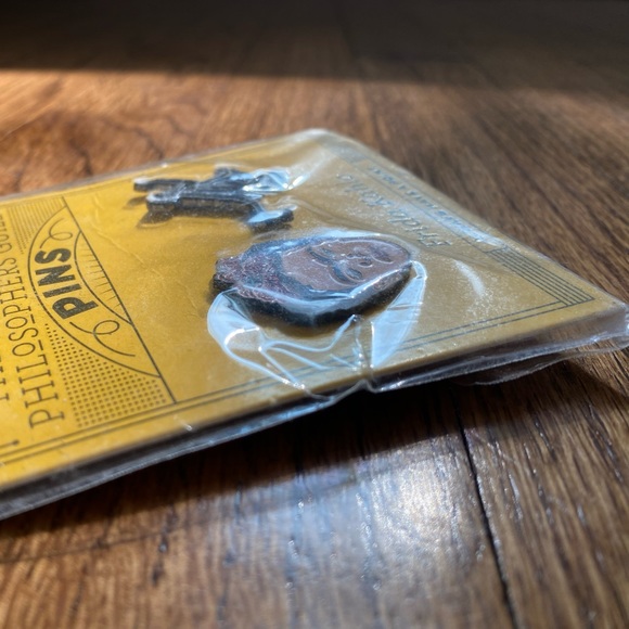 Frida Kahlo Enamel Pin Set - Picture 4 of 5